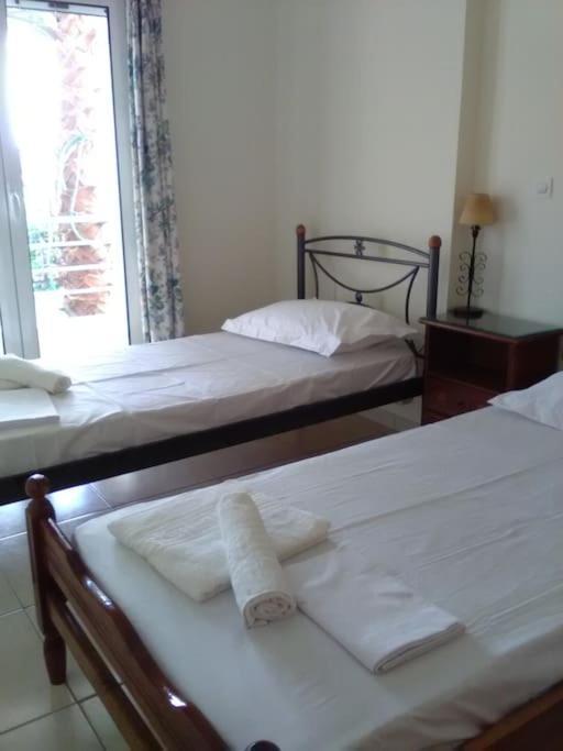 Paralia Akratas Akrata Rose Garden Apartments I מראה חיצוני תמונה