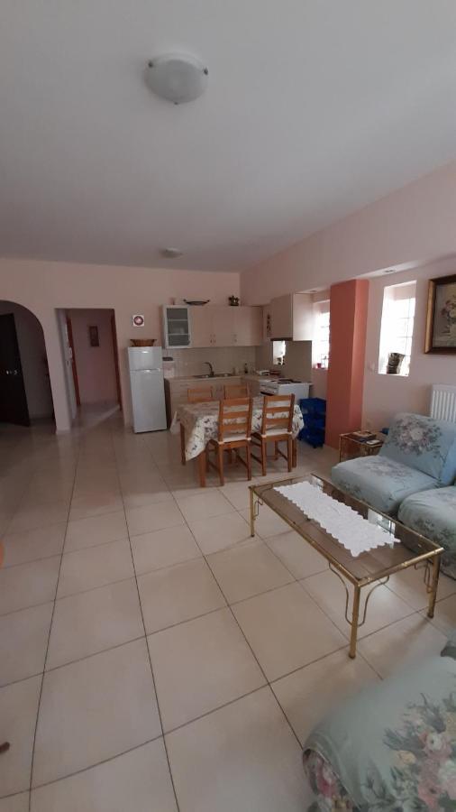 Paralia Akratas Akrata Rose Garden Apartments I מראה חיצוני תמונה
